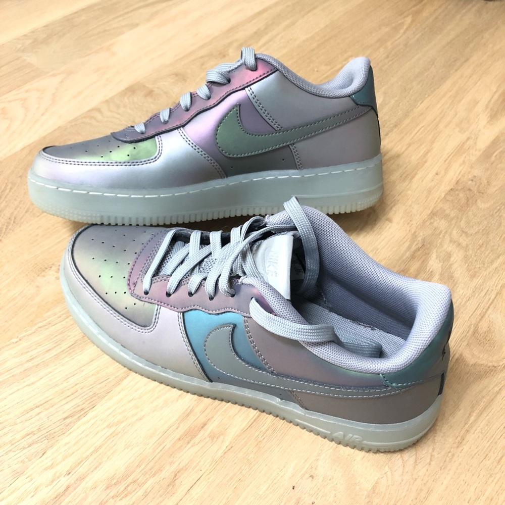 Nike holographic Air Force 1v8 (GS)